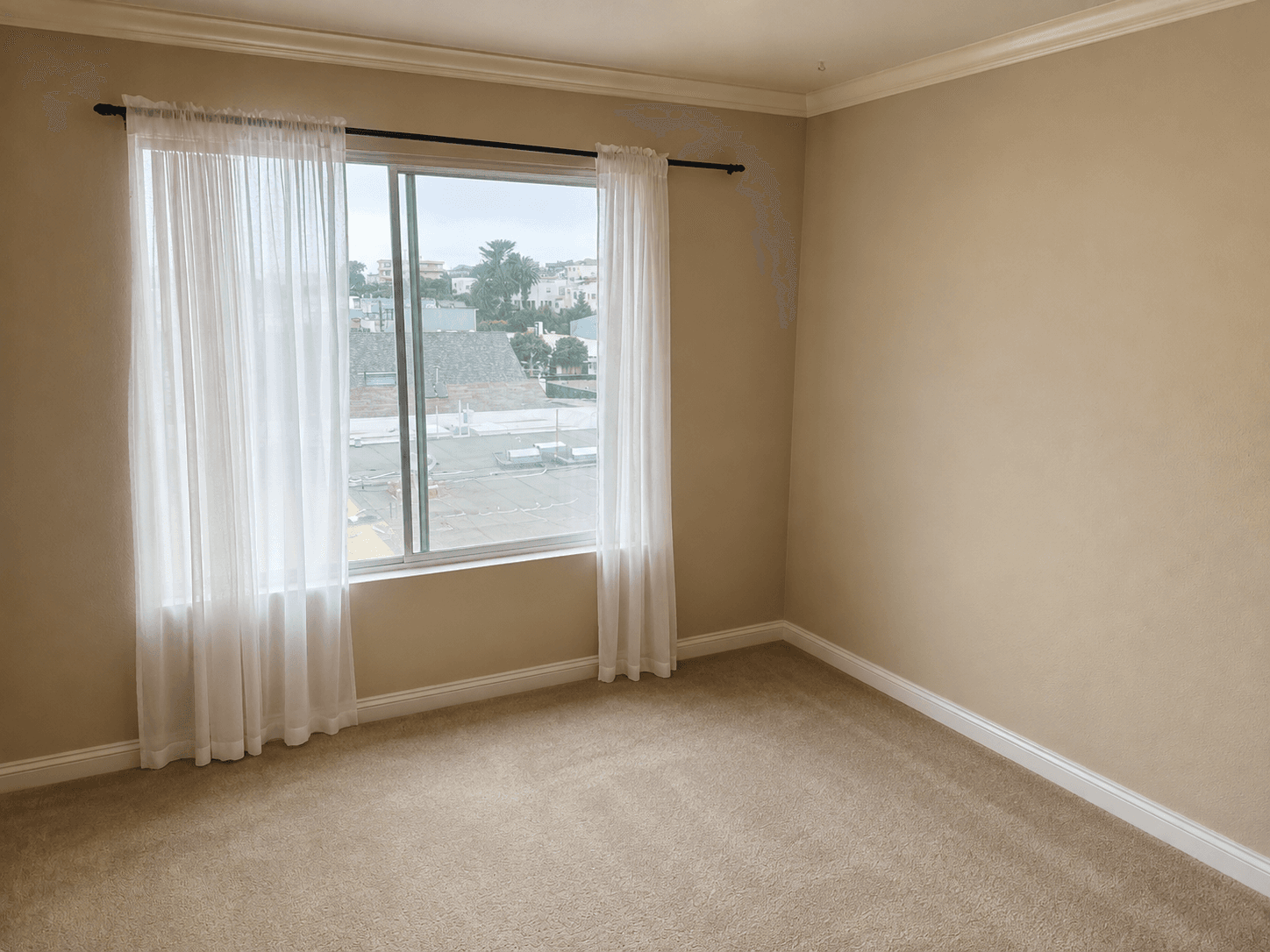 Bay Window Room