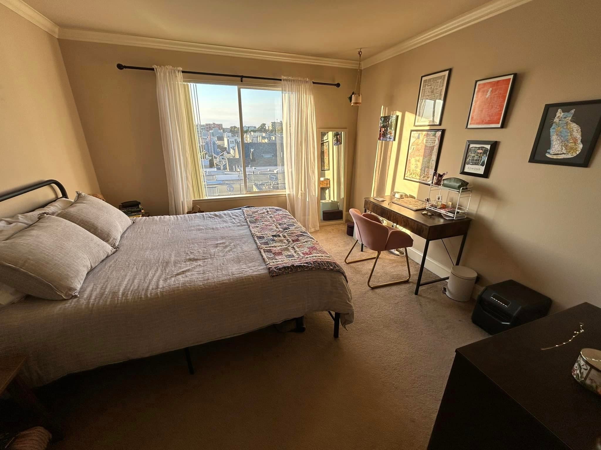 Bay Window Room
